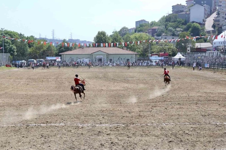 Ata sporu ’atlı cirit’ Kağıthane’de yaşatılıyor
