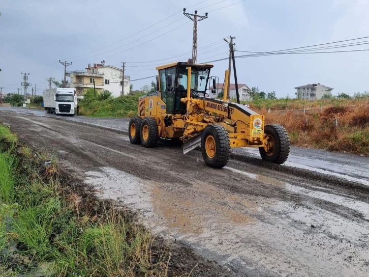 Atakum’da selin izleri siliniyor
