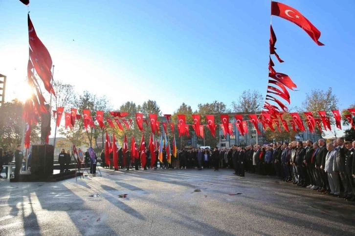 Atatürk, Bayrampaşa’da törenle anıldı
