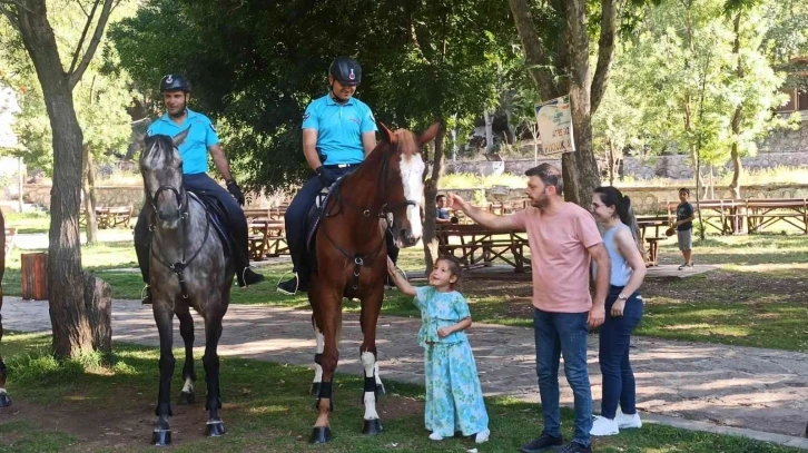 Atlı Jandarma Timi’nin park ve mesire alanlarındaki görevi sona erdi
