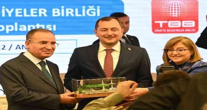 ‘Atmazsan Batmaz’ projesi ödül getirdi