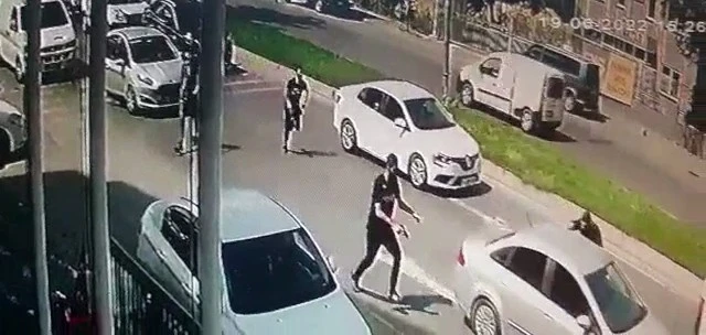 Avcılar’da trafikte işlenen silahlı saldırının failleri yakalandı
