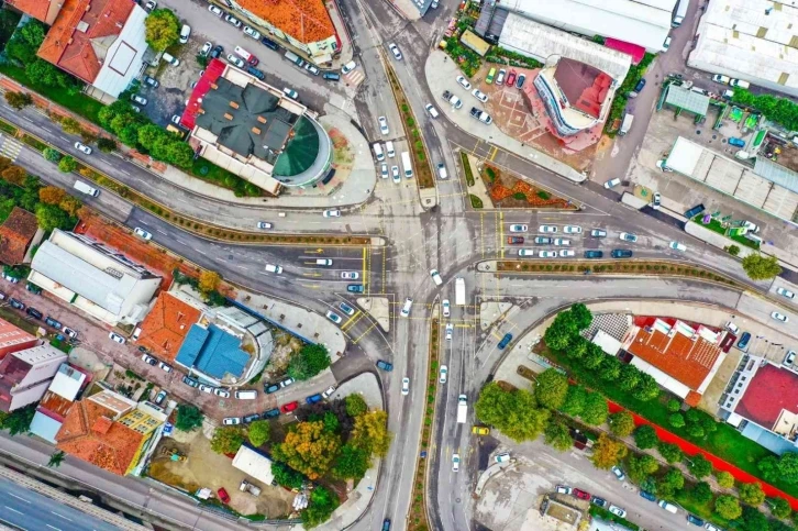 Avrupa ve Asya arasında önemli geçiş koridoru olan Kocaeli’de trafiği rahatlatacak çalışma
