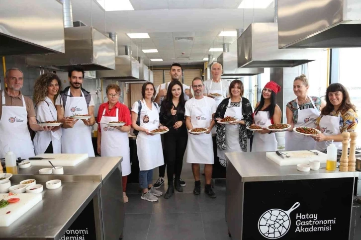 Avrupalı konuklar Hatay mutfağını deneyimledi
