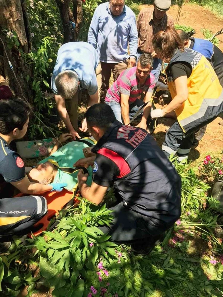 Ayağını çapa makinesine kaptırdı, itfaiye kurtardı
