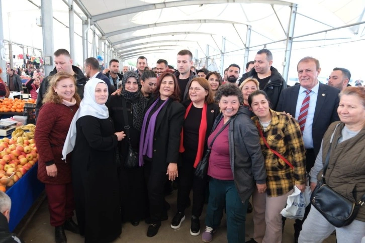 Aydın Büyükşehir Belediye Başkanı Özlem Çerçioğlu Didim'de Ata Tohumlarından Üretilen Binlerce Fidenin Dağıtımını Yaptı