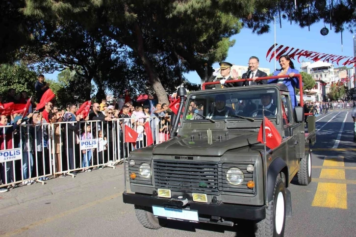 Aydın’da 29 Ekim Cumhuriyet Bayramı kutlandı
