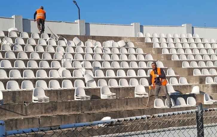 Aydın’da 73 yıllık stadın yıkım süreci başladı
