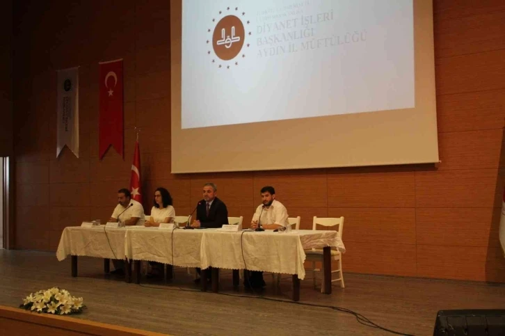 Aydın’da ’Bir Yetime Aile Olmak’ temalı panel düzenlendi
