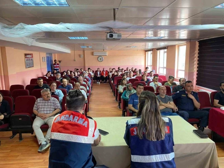 Aydın’da jandarma ekipleri bilgilendirme çalışmalarını sürdürüyor
