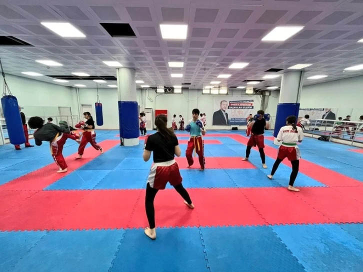 Aydın’da kick boks eğitimleri devam ediyor
