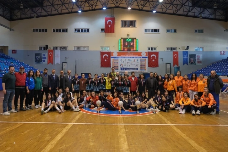 Aydın’da Okul Sporları Futsal Turnuvası sona erdi
