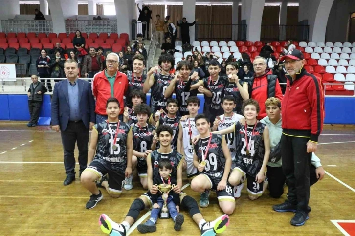 Aydın’da okullar arası voleybol müsabakalarında il birincileri belli oldu
