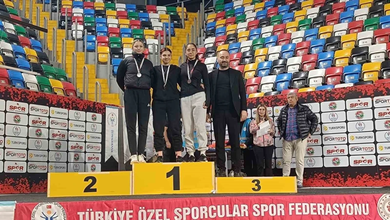 Aydınlı özel sporcular, Türkiye Şampiyonası’ndan derecelerle döndü
