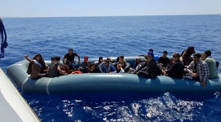 Ayvacık açıklarında 27 kaçak göçmen kurtarıldı
