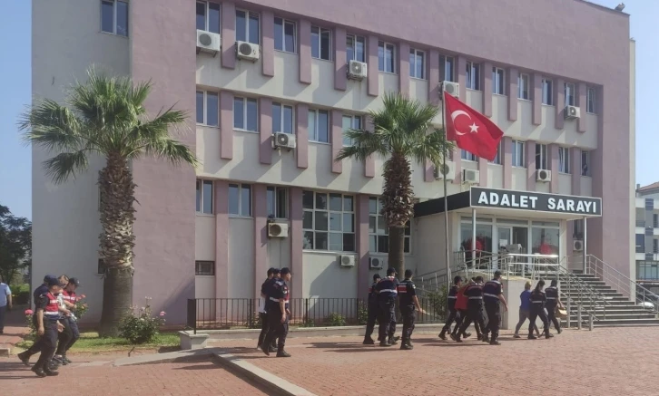 Ayvalık’ta jandarmadan göçmen kaçakçılarına darbe
