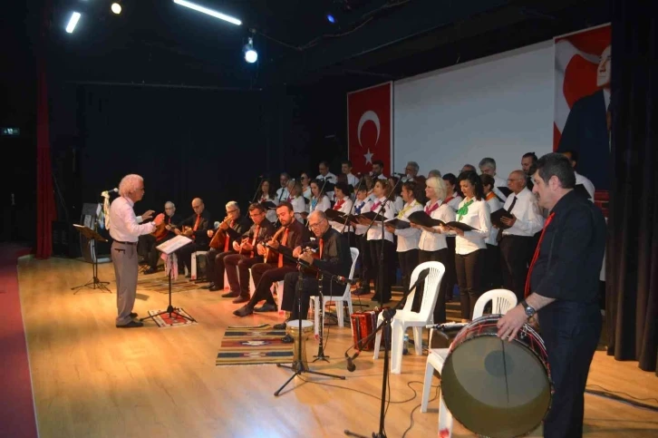 Ayvalık’ta "Türkülerle Türkiye’m Bahar Konseri" coşturdu
