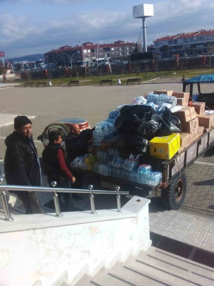 Ayvalık’ta yardım geleneği sürüyor
