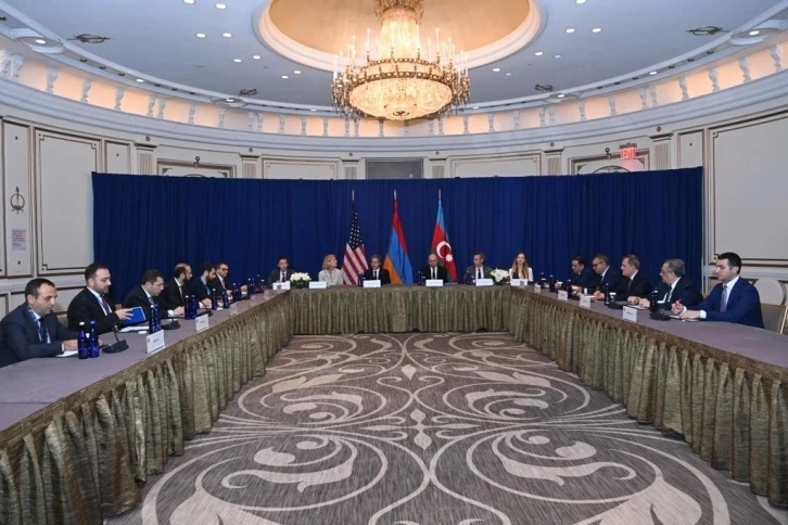 Azerbaycan ve Ermenistan dışişleri bakanları New York’ta bir araya geldi
