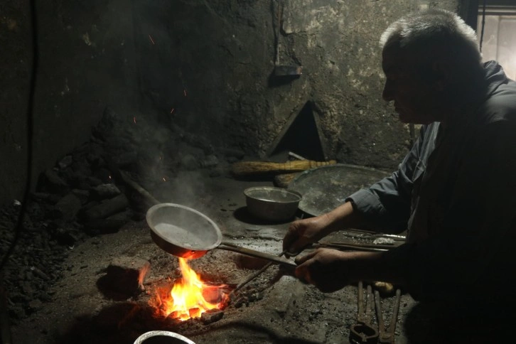 Baba yadigarı mesleğini yarım asırdır sürdürüyor