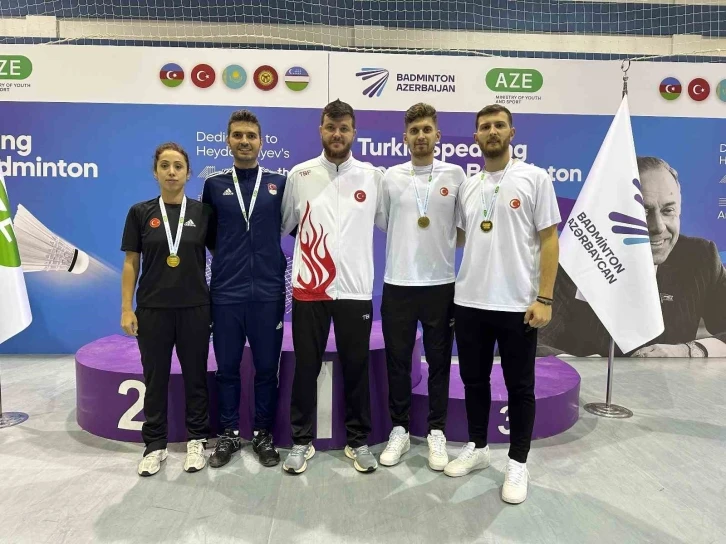 Badmintoncular Azerbaycan’dan 3 madalyayla döndü
