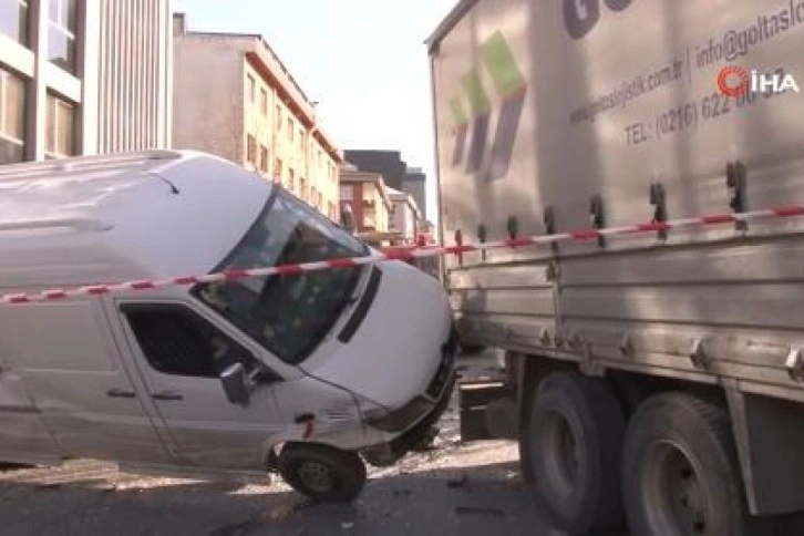 Bağcılar’da 7 aracın karıştığı zincirleme kazada 1 kişi yaralandı