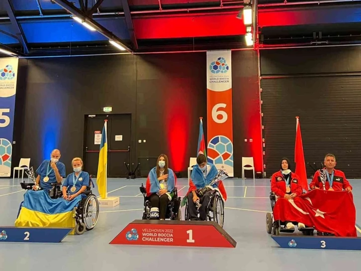 Bağcılarlı kardeş sporcular Hollanda’dan madalyayla döndü
