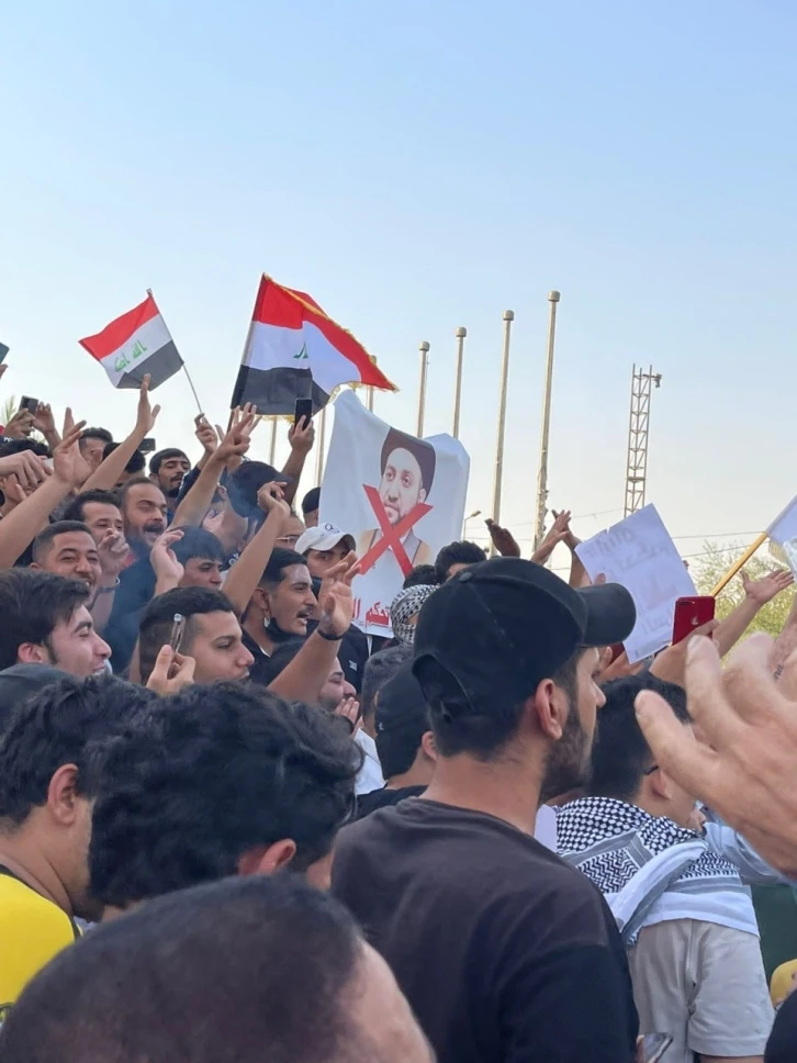 Bağdat’taki "Ekim Devrimcileri" Yeşil Bölge’de protesto düzenledi
