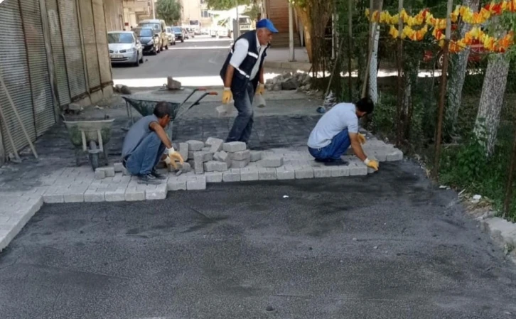 Bağlar Belediyesi seferber oldu, tahrip yollar yenileniyor
