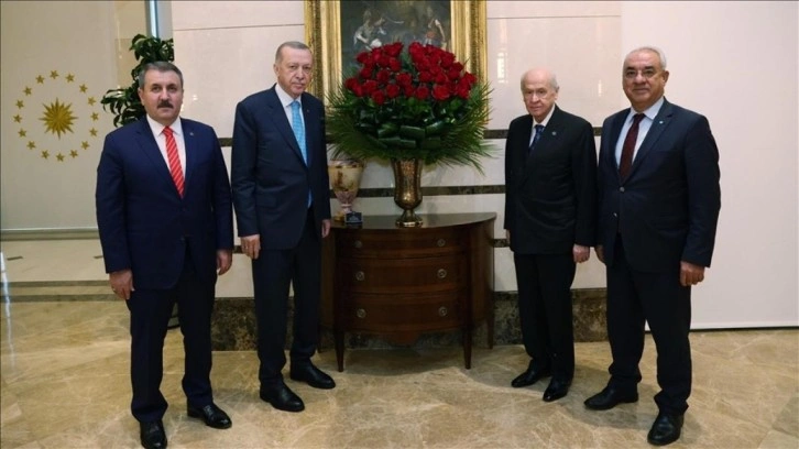Bahçeli, Destici ve Aksakal'dan Başkan Erdoğan'a 