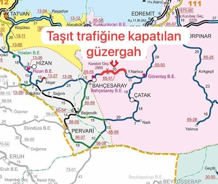 Bahçesaray karayolu yoğun kar ve tipi nedeniyle ulaşıma kapatıldı
