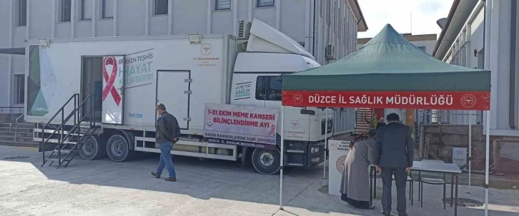 Bahçeşehir’de vatandaşlar sağlık taramasından geçti
