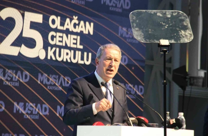 Bakan Akar: "Haince yapılan eylemlere karşı, ahlaksızlara karşı, Kur’an yakan şerefsizlere karşı Türkiye var"
