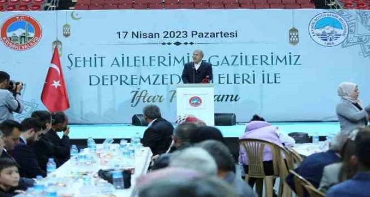 Bakan Akar: "Suriye’nin kuzeyinde etkisiz hale getirilen terörist sayısı 12’ye yükseldi"