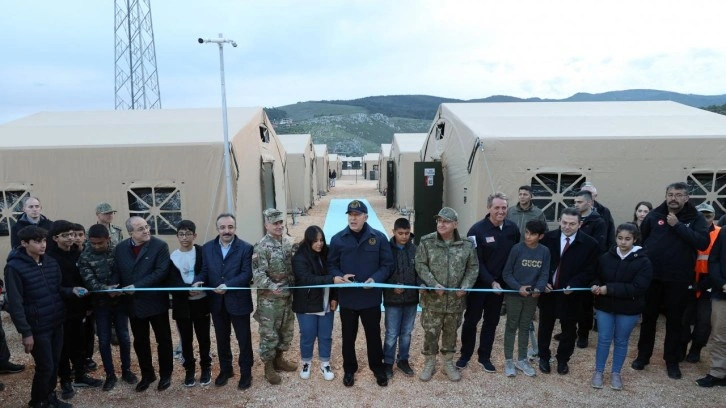 Bakan Akar ve Cavoli, Antakya NATO Çadır Kenti'ni törenle açtı