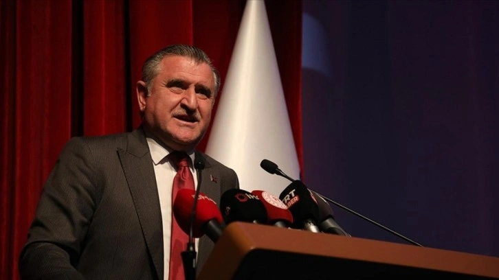 Bakan Bak'tan VakıfBank'a tebrik!