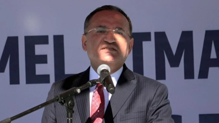 Bakan Bozdağ: Türkiye'ye 2023'te 7'li koalisyonu vaat ediyorlar