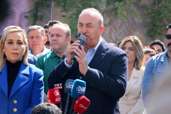 Bakan Çavuşoğlu: Bayramda depremzedeleri yalnız bırakmamak gerekiyor (2)