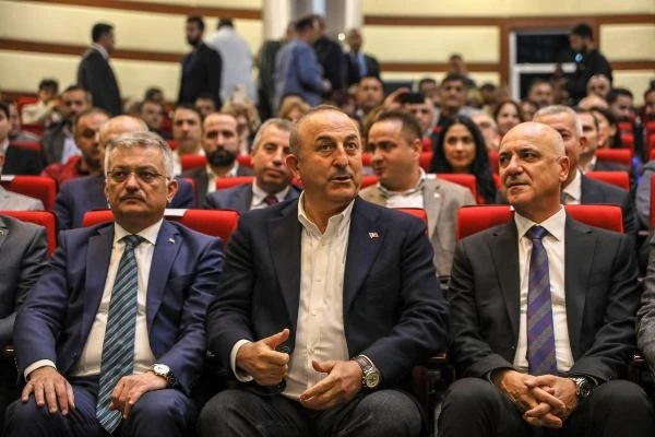 Bakan Çavuşoğlu: Seçimden sonra vize konusunda bazı tedbirlerimiz var