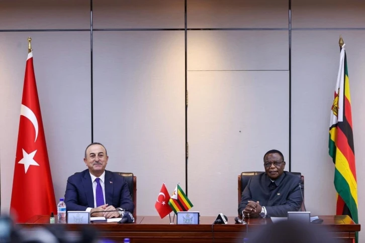 Bakan Çavuşoğlu, Zimbabve Devlet Başkan Yardımcısı Chiwenga ile görüştü
