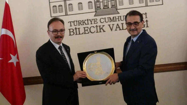 Bakan Dönmez’den tarihi Bilecik Valilik binasına ziyaret
