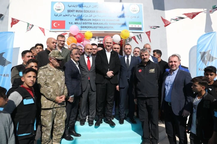 Şehidin vasiyeti için Gaziantep’e gelen Bakan Süleyman Soylu Kilis’e geçti.