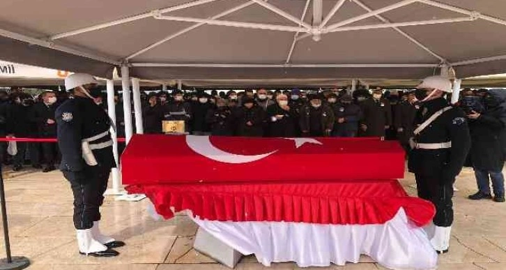 Bakan Soylu, Şehit Komiser Yardımcısı Abdullah Yasir Binici'nin cenazesine katıldı