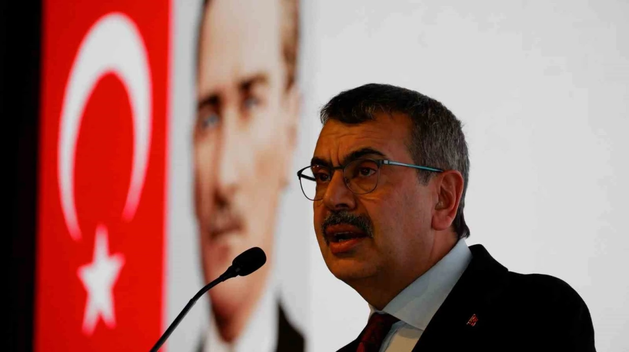 Bakan Tekin: &quot;Eğitimi güncel tutmak, yeni olandan faydalanmak için köklerimiz üzerinde yol alacağız&quot;
