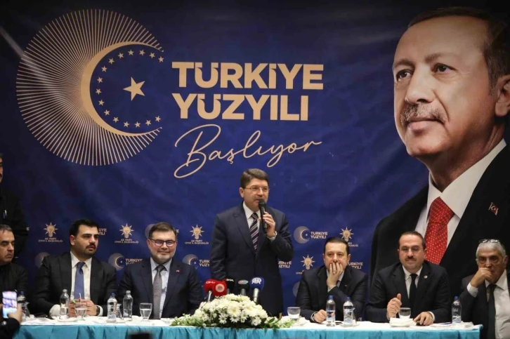 Bakan Tunç: "İzmir AK belediyecilik için hazır, İzmirlilerle beraber başaracağımıza yürekten inanıyorum"
