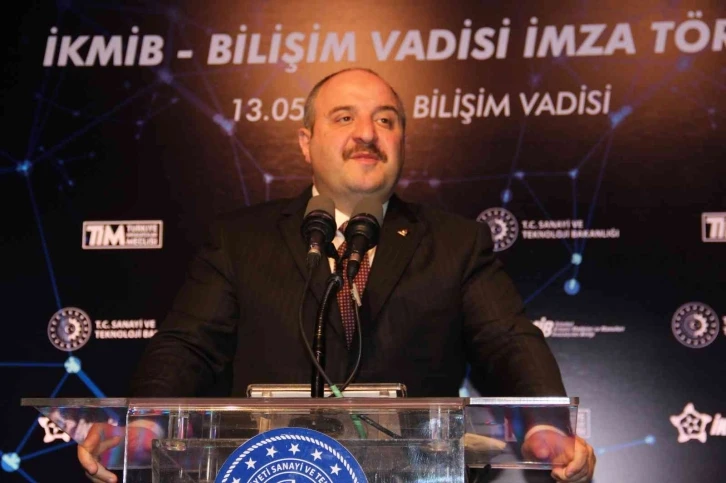 Bakan Varank: "Tüm zamanların en yüksek aylık ihracatına imza attık"
