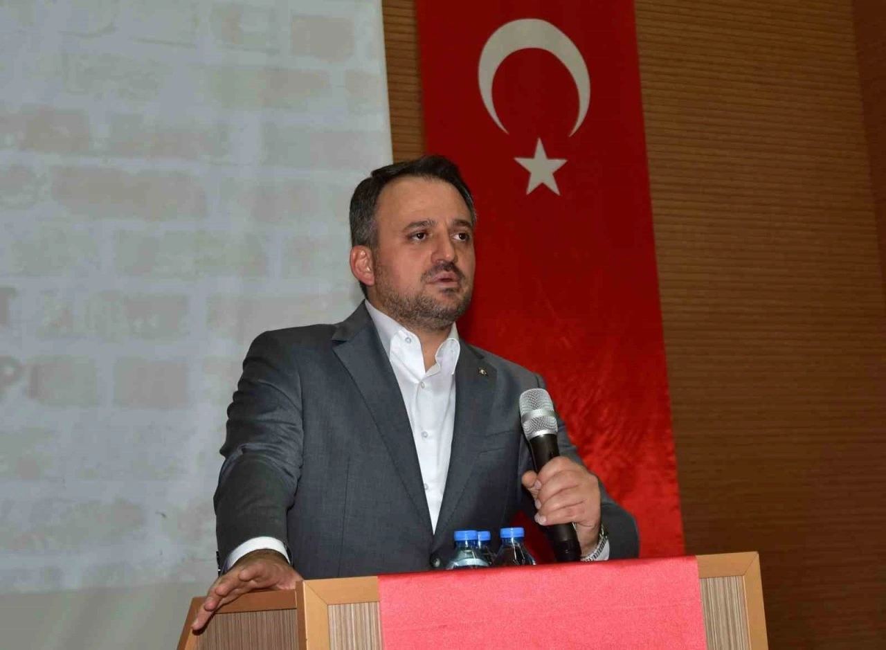 Bakan Yardımcısı Eminoğlu, Ahlat’ta gençlerle buluştu