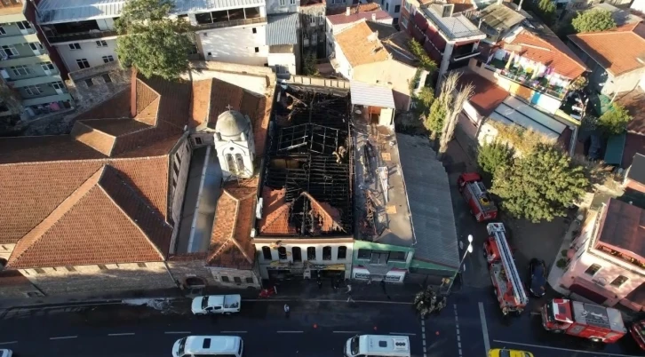 Balat Oyuncak Müzesi’nde yangında oluşan hasar gün ağarınca ortaya çıktı
