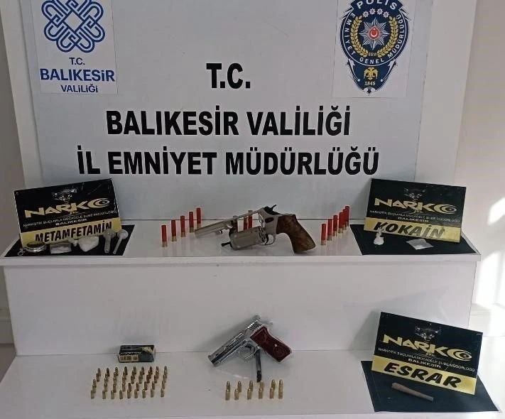 Balıkesir’de 11 şahsa Kaçakçılık operasyonu
