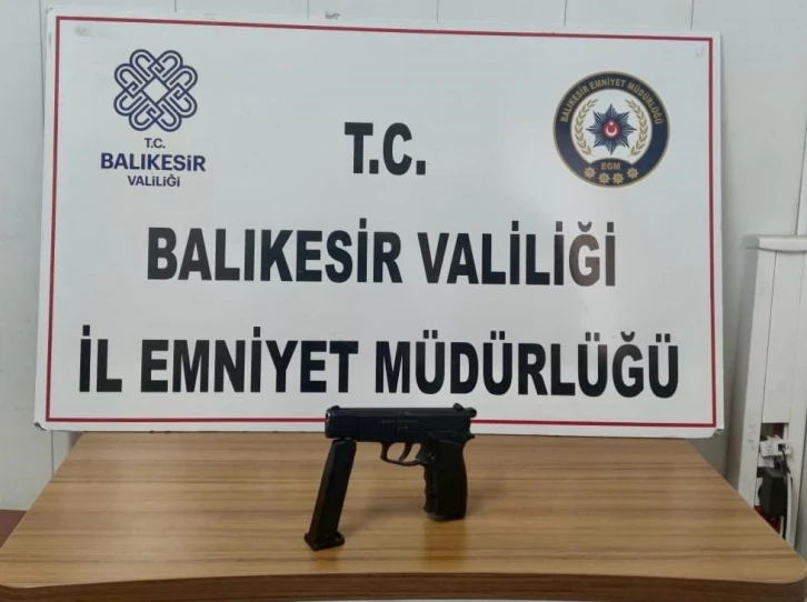 Balıkesir’de asayiş uygulamasında 10 şahıs gözaltına alındı
